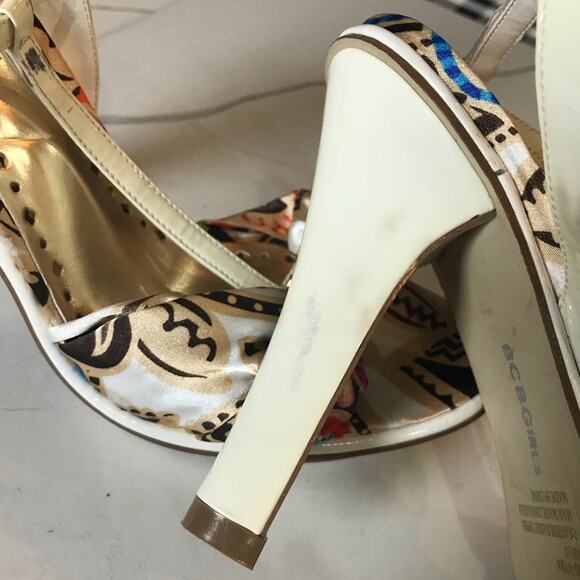 BCBGirls platform heels - Picture 7 of 8